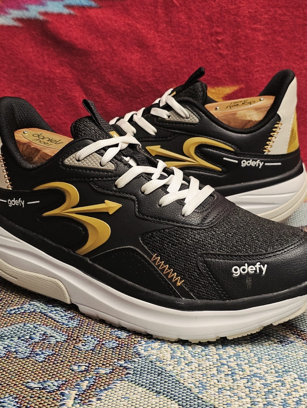 Gravity Defyer GDEFY Energiya Women’s Size 7.5 Athletic Walking Shoes Black Gold